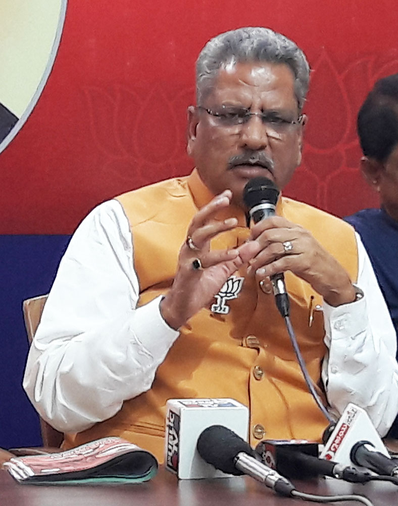 ರೋಡ್ ಶೋ ಸಿದ್ದರಾಮಯ್ಯ ಫಲಿತಾಂಶದ ನಂತರ ರೋಡ್‌ನಲ್ಲಿ: ಓಂಪ್ರಕಾಶ್ ಮಾತೂರ್